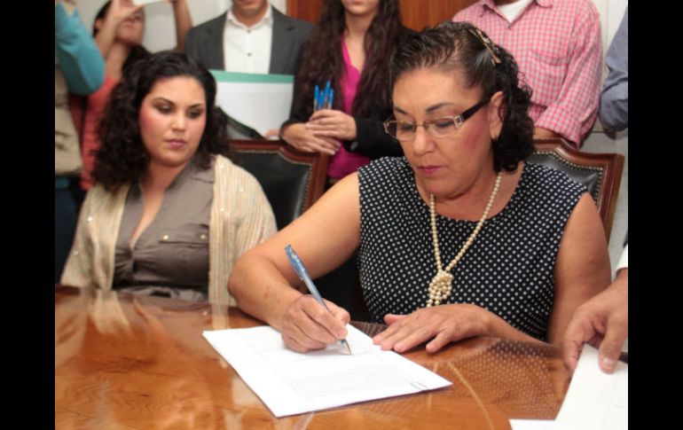 La ley no sólo beneficia a parejas del mismo sexo, sino a otros grupos sociales que requieren hacerse de derechos sociales. EL INFORMADOR / ARCHIVO