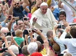 El Papa Francisco hace su declaración durante su audiencia pública general en la Plaza de San Pedro. EFE / E. Ferrari