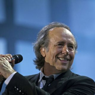 Joan Manuel Serrat, doctor Honoris Causa por la UAEM