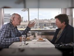 Christopher Lloyd y Michael J. Fox se reúnen de nuevo gracias a Toyota. YOUTUBE / Toyota USA
