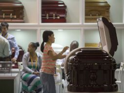 El 'minghun' establece que si alguien murió soltero debe ser casado con alguien que haya dejado este mundo de la misma forma. EFE / J. Favre