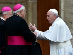 En el tema, los obispos se dividen en dos: los que piden no acomdarse a la opinión pública y los que quieren estar cerca de la gente. AFP / A. Pizzoli