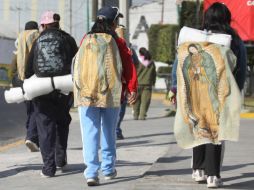 Hasta el momento se han otorgado 80 atenciones médicas por cansancio, deshidratación y escoriaciones en los pies. NTX / ARCHIVO