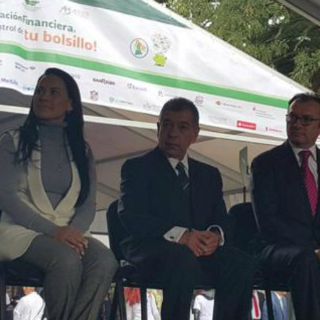 Educación financiera evitaría riesgos en familias: SHCP