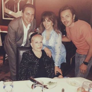 Verónica Castro, una mujer dedicada a su familia