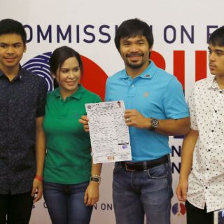 Pacquiao presenta su candidatura al Senado de Filipinas