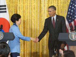 Obama y la presidenta de Corea del Sur, Park Geun-hye hablaron sobre asuntos internacionales en una conferencia de prensa. AP / P. Martínez