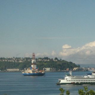 EU restringirá perforaciones petroleras en el Ártico