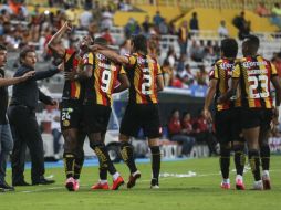 .Los Melenudos festejaron su empate, que les da 16 puntos. EL INFORMADOR /