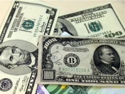 El dólar se ofrece en 16.95 pesos en la terminal aérea de la Ciudad de México. EL INFORMADOR / ARCHIVO