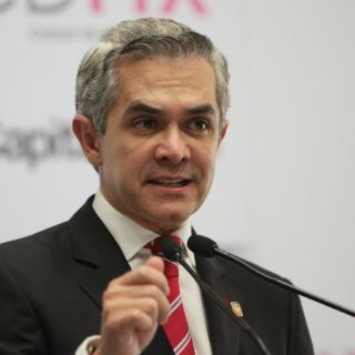 Mancera, a favor de análisis sobre legalización de mariguana