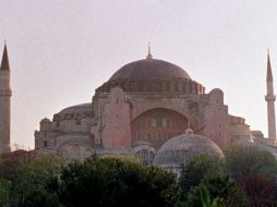 Según fuentes, la mujer llegó al aeropuerto de Estambul el sábado en un vuelo procedente de Londres; se dirigía a Iraq. AP / ARCHIVO