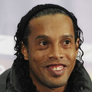 Ronaldinho veía a Vucetich con opciones de dirigir al Tri