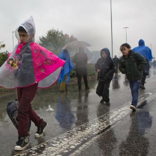 Croacia abre paso fronterizo para entrada de refugiados
