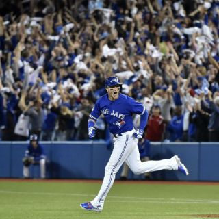 Los Azulejos ganan el tercer juego de la Serie de Campeonato
