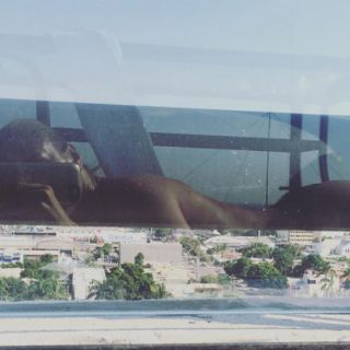 Mariana Seoane se asolea desnuda en azotea