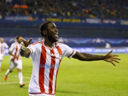 Ideye Brown logró marcar para dar tres puntos de oro a sus compañeros. AP / D. Bandic