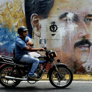 Venzuela propone fijar precio base del petróleo