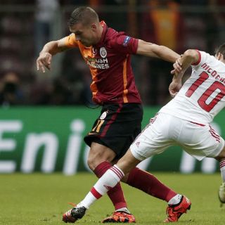 Galatasaray se rehabilita y frena al Benfica