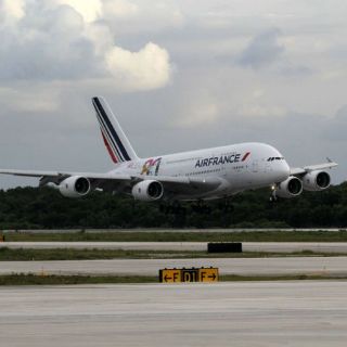 Aterrizarán nueve A380 en México en próximos 20 años