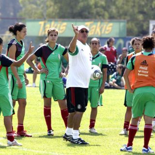 Tri femenil inicia concentración rumbo a Preolímpico