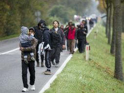 Durante las últimas 24 horas más de 10 mil personas han llegado a Eslovenia huyendo de la violencia de Siria. EFE / E. Scheriau