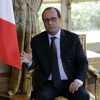 Hollande pedirá a empresas francesas invertir en Grecia