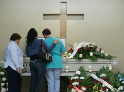 Cuando un miembro de la familia o un ser querido fallece, el dolor de los deudos puede ocasionar confusión en los trámites. EFE / ARCHIVO