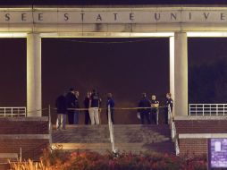 La policía cercó el lugar para permitir el trabajo de autoridades periciales. AP / M. Humphrey