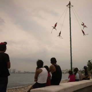 Interjet cancela vuelos hacia Puerto Vallarta por 'Patricia'