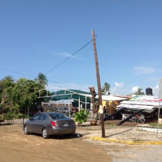 La CFE reanuda electricidad tras 'Patricia'