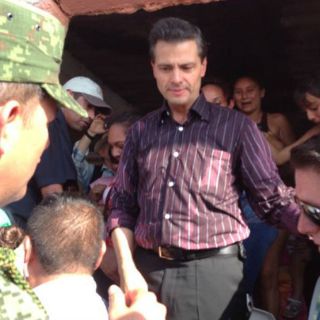 Peña Nieto anuncia censo de afectados por 'Patricia'