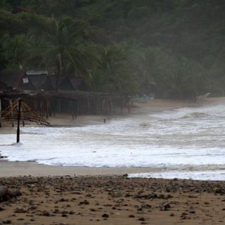 Marina rescata buque encallado por efectos de 'Patricia'