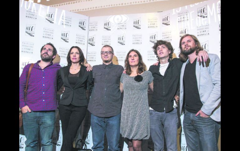 Va por todo. Plá (al centro de la fotografía) participa con su cinta en la categoría de Mejor película mexicana. NTX /