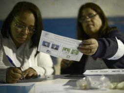 Las casillas cerrarán a las 18:00 horas locales. EFE / S. Billy