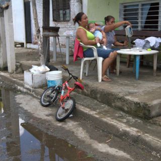 Manzanillo se levanta después de 'Patricia'