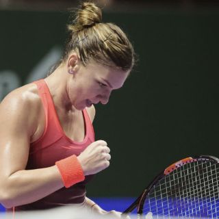 Halep se venga de Pennetta y Sharapova frena a Radwanska