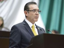 Señala que es necesario analizar como se reparte la responsabilidad de servicios educativos. TWITTER / @JBQuezadaSalas