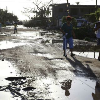 Indican que 21 escuelas resultan afectadas por 'Patricia'