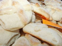 El pan de muerto y las calaveritas de dulce ya se pueden comprar en tiendas de EU. EL INFORMADOR / ARCHIVO