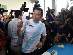 Los conteos preliminares dan el triunfo a el comediante, Jimmy Morales. AFP / R. Arangua
