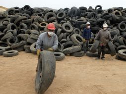 La acumulación de neumáticos viejos representa un auténtico foco de infecciones. NTX / Eduardo Jaramillo