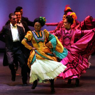 Fiesta nacionalista cierra el Festival Internacional Cervantino