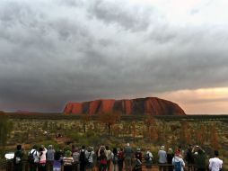En el interior de este lugar sagrado se encuentra el monolito rojo Uluru, conocido hasta también como ''Ayers Rock''. EFE / D. Peled