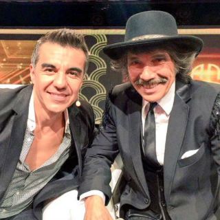 Adrián Uribe se despide de 'Parodiando, noches de traje'