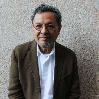 A Élmer Mendoza no le incomoda ser escritor del narco