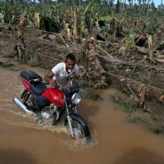 Este lunes quedará listo servicio eléctrico en zonas afectadas por 'Patricia'