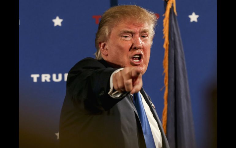 Donald Trump dijo que él era responsable de que Ford cancelara acuerdo de ir a México. AP / C. Senter