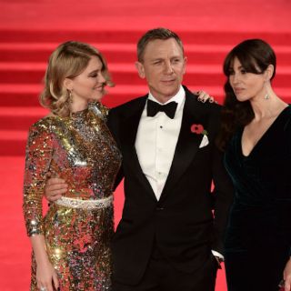 A Diana Rigg le encantaría que próximo Bond sea negro o lesbiana