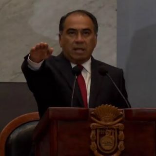 Héctor Astudillo toma protesta como gobernador de Guerrero